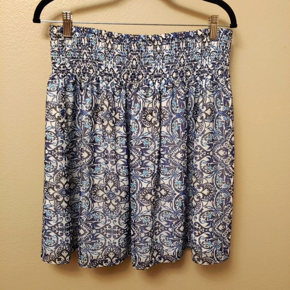 WHBM Size M Patterned Skirt